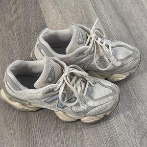 New Balance Women's Cream and Gray 9060